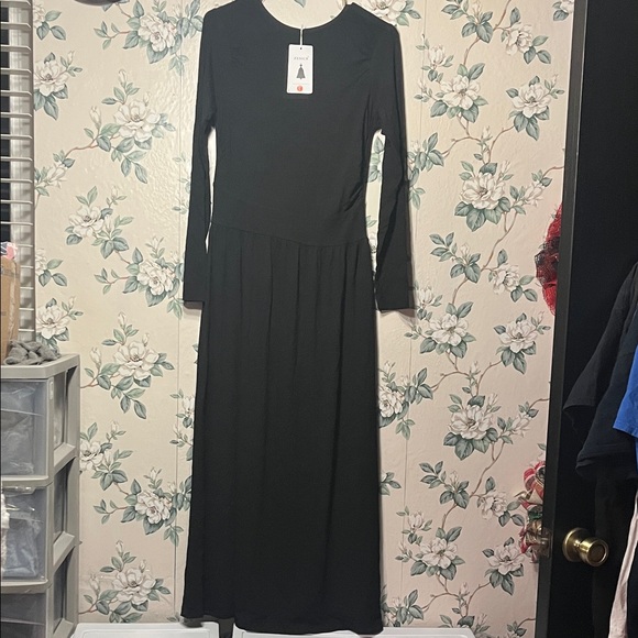 Zesica Dresses & Skirts - 💁‍♀️WOMENS Classic Black Long-Sleeve Maxi Dress by ZESICA